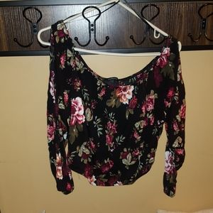 Belly shirt black with flowers